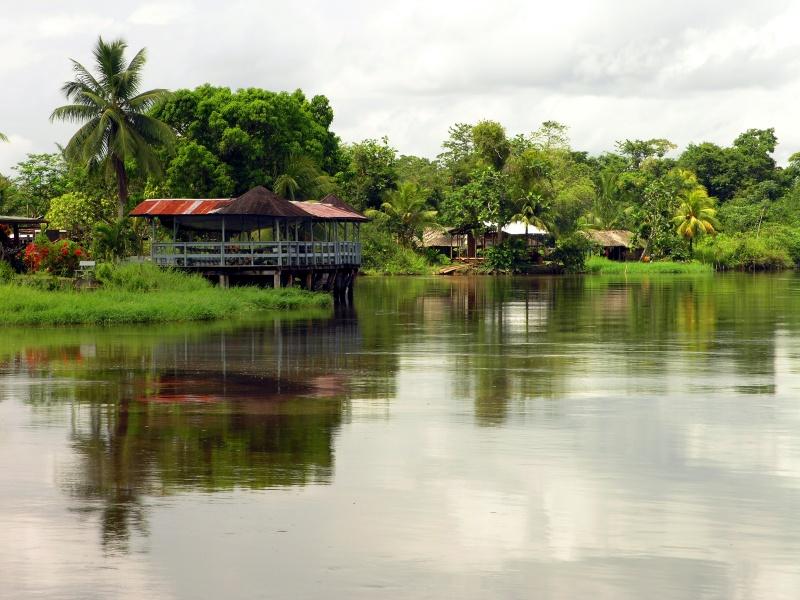 ГЕОГРАФИЯ. Столица Суринам расположен на северо-востоке Южной